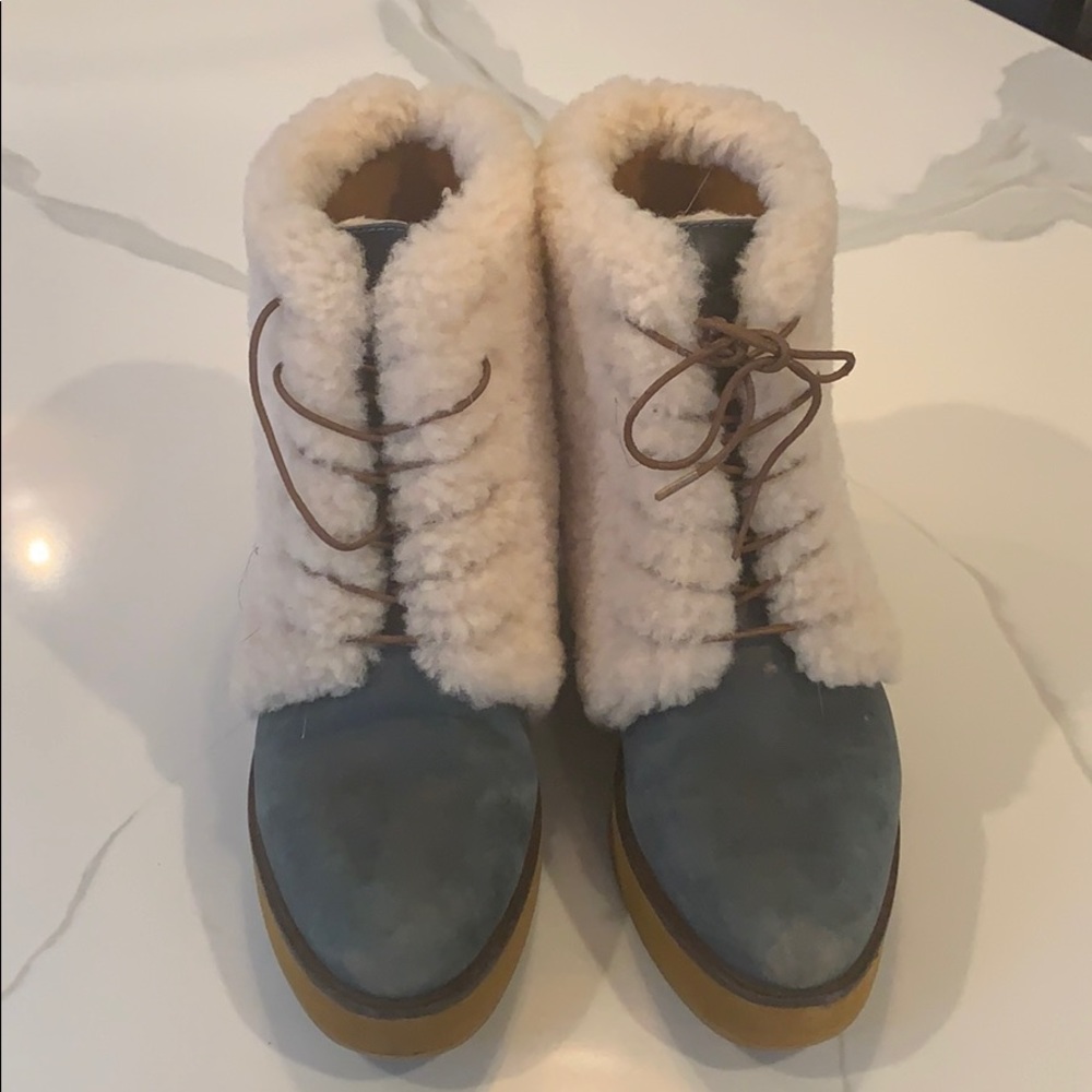 Shearling and Leather Australia Luxe Books size 9
